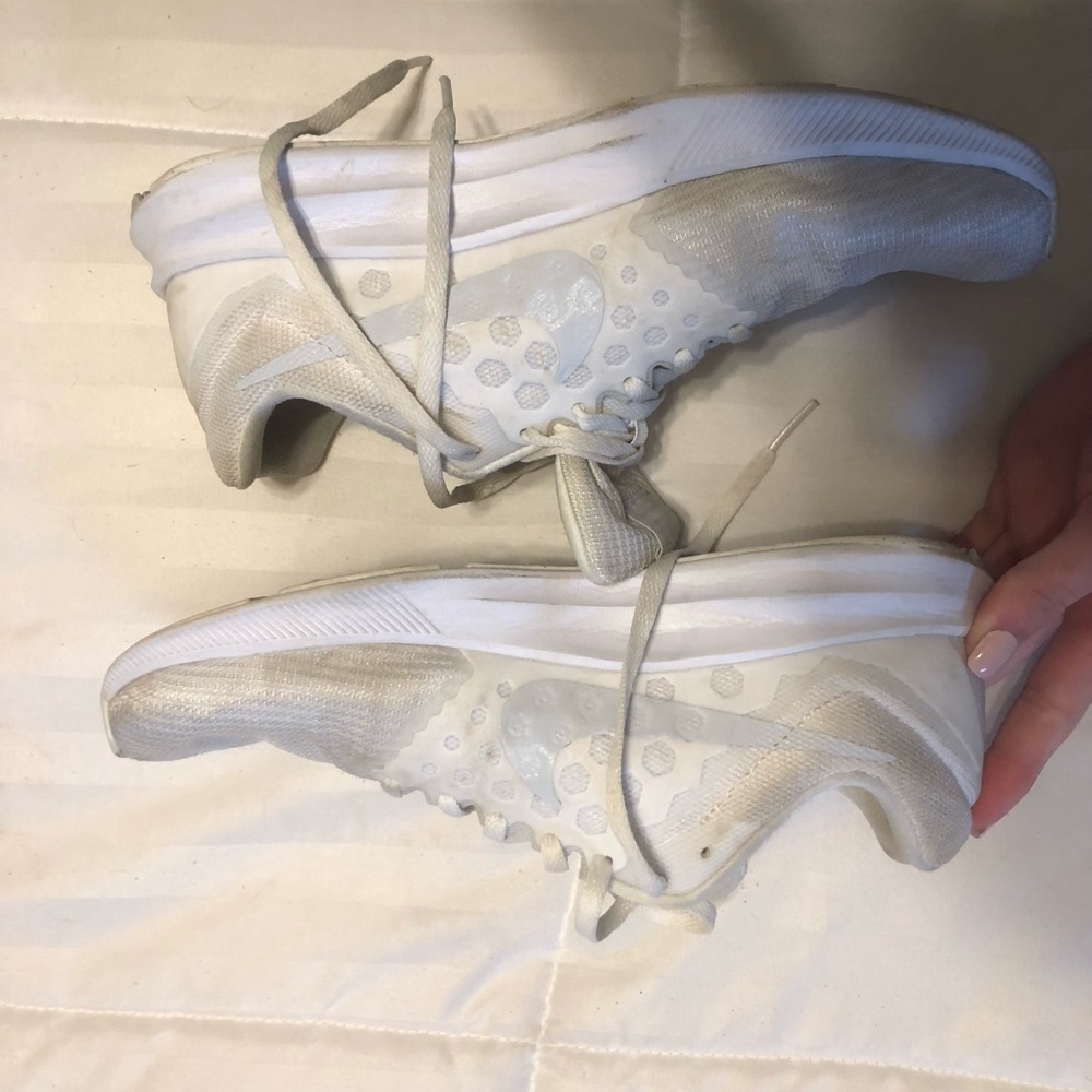White nike running shoes!!